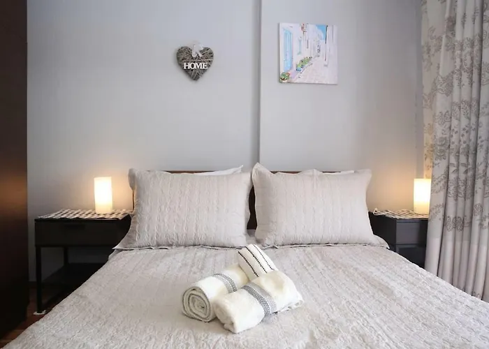 Cozy/Comfortable Flat 50 Sq Flat, 15\' From City\'S Centre. Great Vfm!