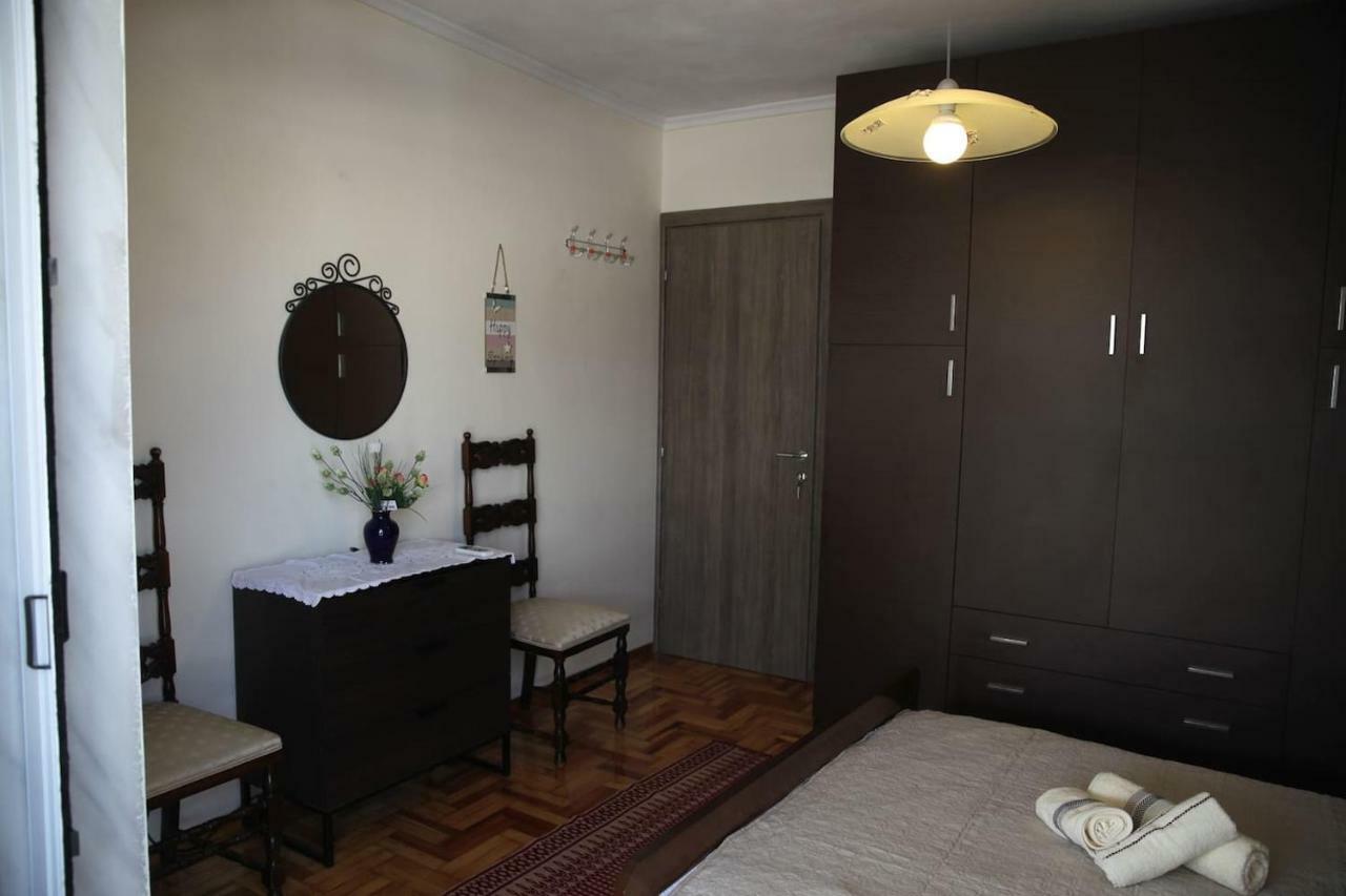 Cozy/comfortable Flat 50 Sq Flat, 15' From City's Centre. Great Vfm! * Thessaloniki