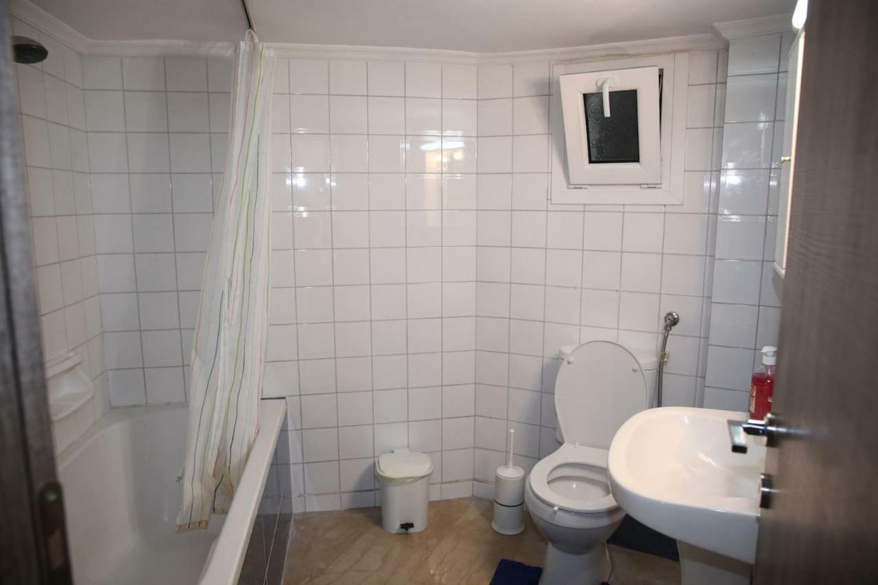 Cozy/comfortable Flat 50 Sq Flat, 15' From City's Centre. Great Vfm! Apartment Thessaloniki