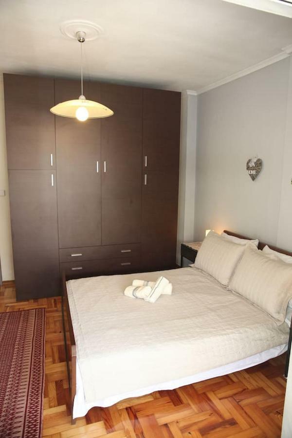 Cozy/comfortable Flat 50 Sq Flat, 15' From City's Centre. Great Vfm! Thessaloniki