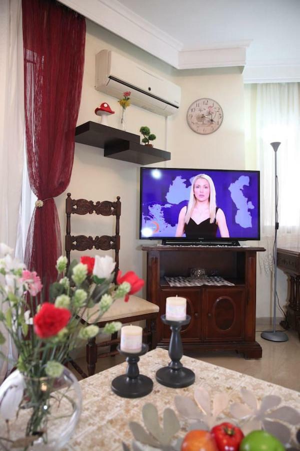 Cozy/comfortable Flat 50 Sq Flat, 15' From City's Centre. Great Vfm!